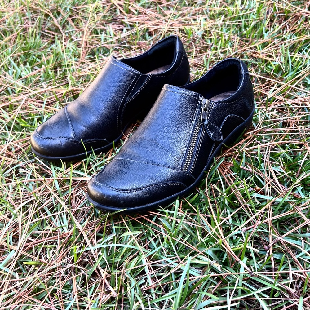 Taos Women’s 19206 Black Leather Slip-On Shoes US 8.5 Zipper Comfort Casual